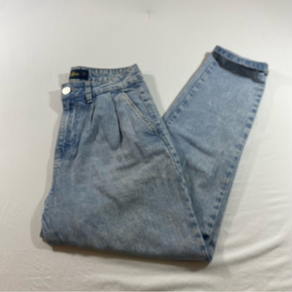 Indigo Rein Jeans women’s 9 High Waist Jeans Pleated Light Wash Bareback pockets